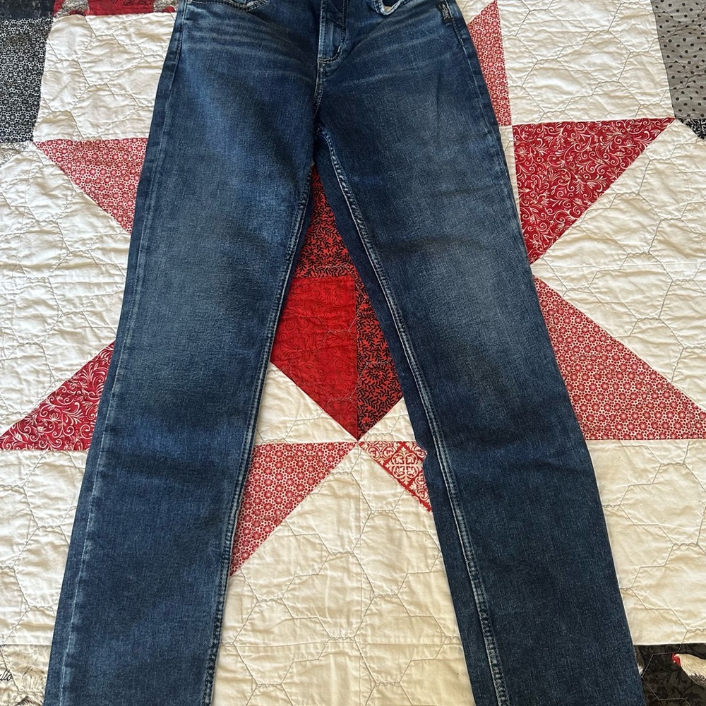 Silver Jeans Avery Straight Leg Classic Denim
